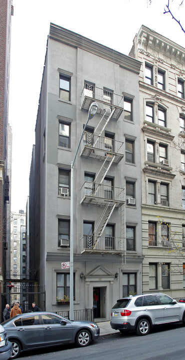 62 E 87th St in New York, NY - Building Photo