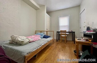 129 Brook St in Brookline, MA - Building Photo - Building Photo