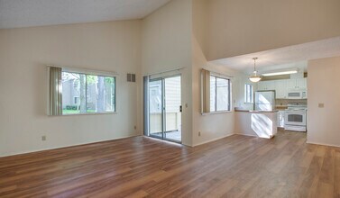 Mariners Cove in San Diego, CA - Building Photo - Building Photo