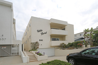 841 10th St in Santa Monica, CA - Building Photo - Building Photo