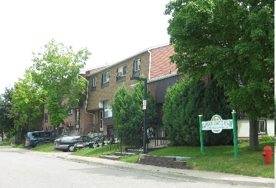 Empringham Mews in Toronto, ON - Building Photo