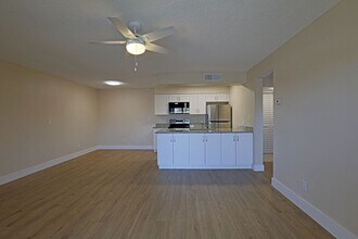 5311 Summerlin Rd in Ft. Myers, FL - Building Photo - Building Photo
