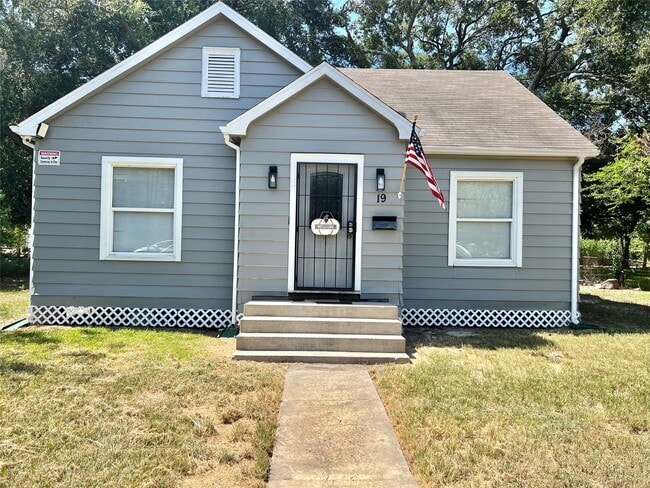 19 4th Ave N in Texas City, TX - Foto de edificio - Building Photo