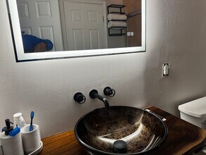 1913 Newhaven Dr in Essex, MD - Building Photo - Building Photo