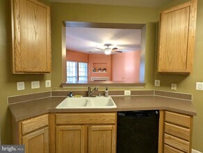 6214 Westchester Park Dr in College Park, MD - Building Photo - Building Photo