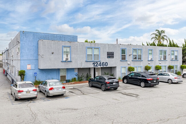 The Lakewood Apartments