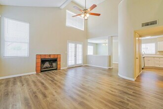 4005 E Woodland Dr in Phoenix, AZ - Building Photo - Building Photo