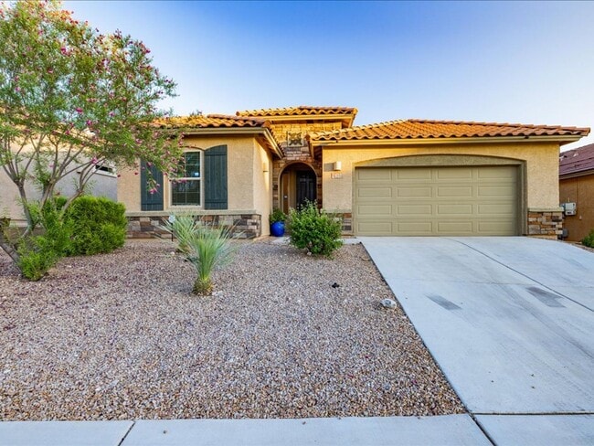 property at 827 N Robb Hill Pl