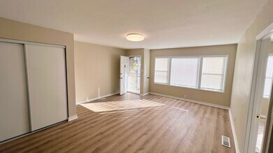 440 W 4th St in Pittsburg, CA - Building Photo - Building Photo
