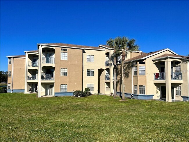 7310 Westpointe Blvd in Orlando, FL - Foto de edificio - Building Photo