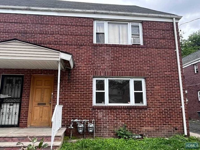 138 Midland Pl in Newark, NJ - Foto de edificio - Building Photo