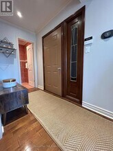 333 Lakeshore Rd E in Oakville, ON - Building Photo - Building Photo