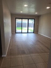 4545 N Meridian Ave in Fresno, CA - Building Photo - Building Photo