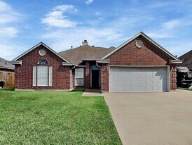 2922 31st Ave N in Texas City, TX - Building Photo