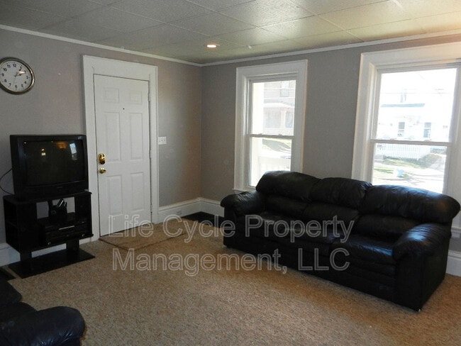 18 Indiana Ave SW in Grand Rapids, MI - Building Photo - Building Photo