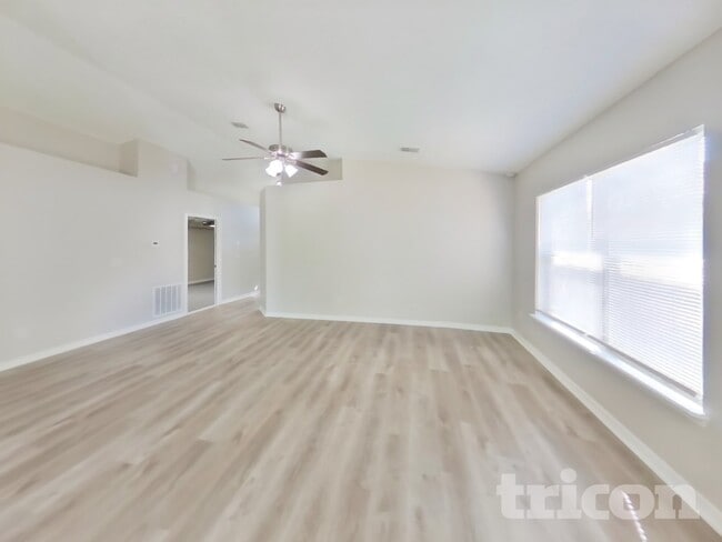 1532 Irishwood Ct in Middleburg, FL - Foto de edificio - Building Photo