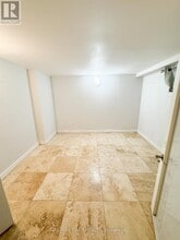 1529 Queen St E in Toronto, ON - Building Photo - Building Photo