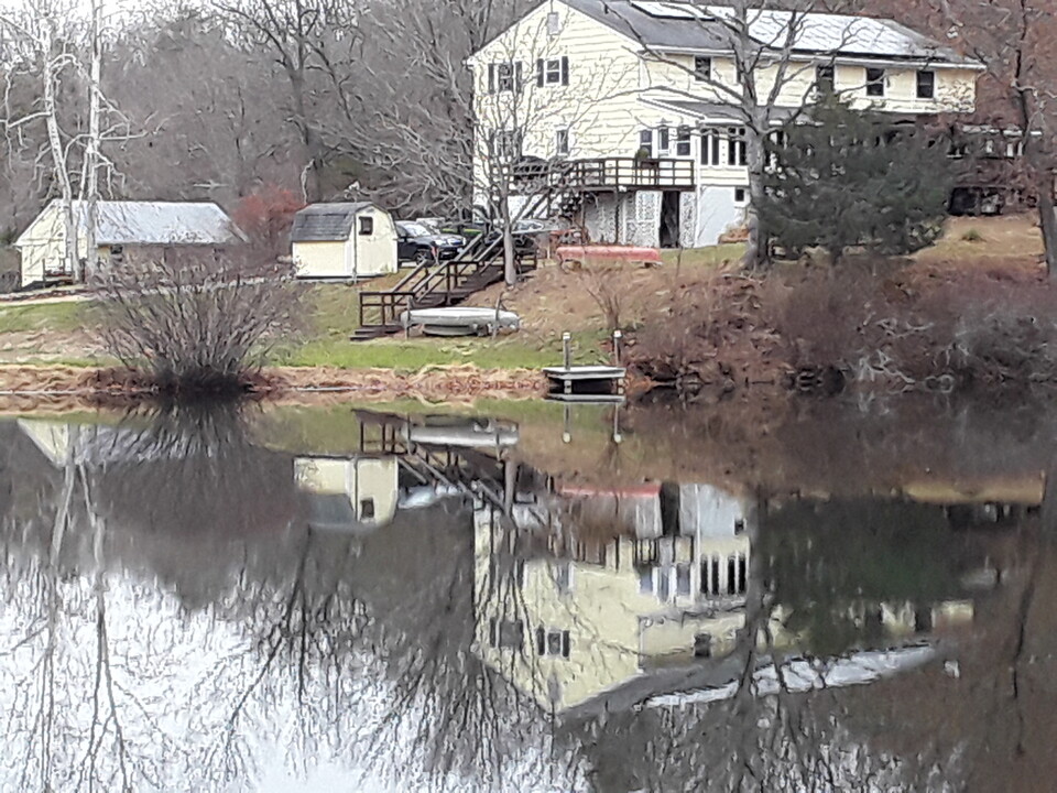 67 Willow Lake Ln in Bluemont, VA - Building Photo