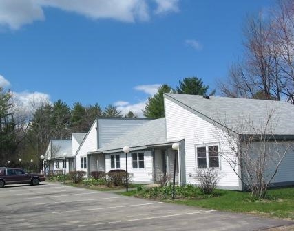 Pond View Apartments in Conway, NH - Building Photo