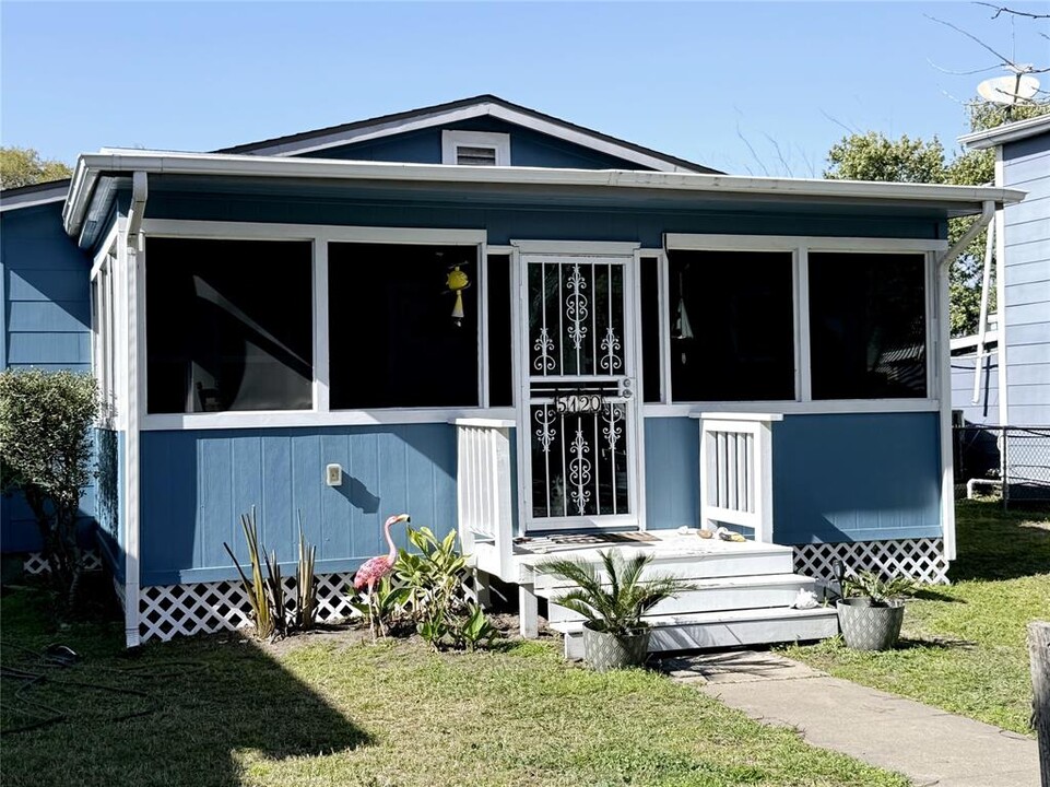 5120 Ave S in Galveston, TX - Building Photo
