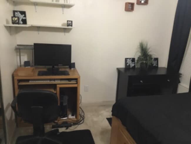 property at 5 S Hayden Dr