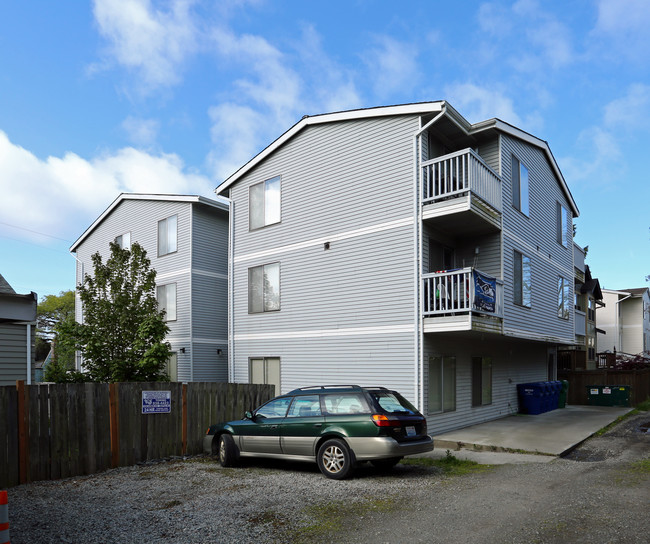 Lorelei Apartments in Seattle, WA - Building Photo - Building Photo