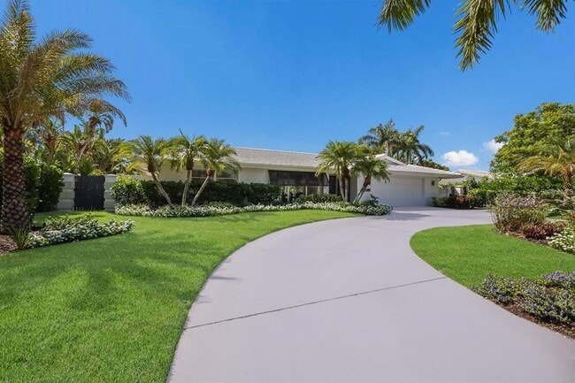 567 Bird Key Dr