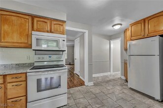 1009 Renfield Rd in Cleveland Heights, OH - Building Photo - Building Photo