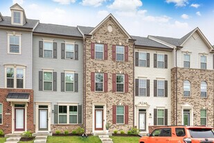 7920 Big Roundtop Rd in Hanover, MD - Building Photo