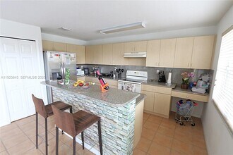 15315 SW 31st Terrace in Miami, FL - Building Photo - Building Photo