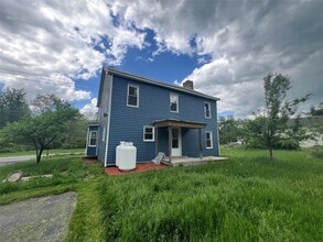 692 Burlingham Rd in Bloomingburg, NY - Building Photo - Building Photo