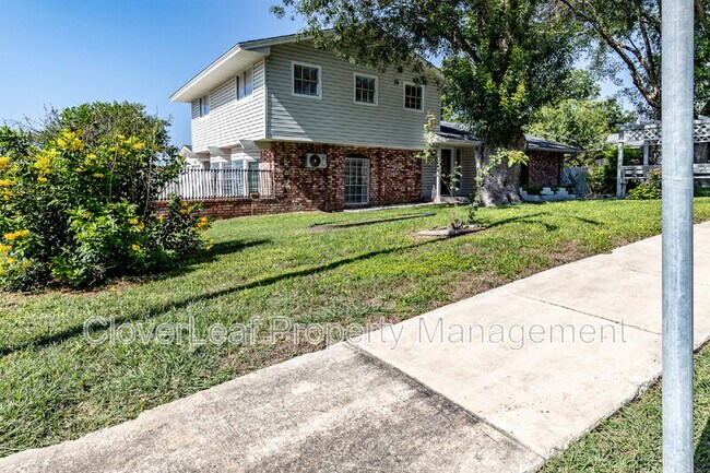 5102 Staplehurst St in San Antonio, TX - Building Photo - Building Photo