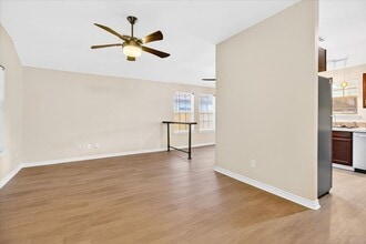 3726 Sunnyville Dr in Corpus Christi, TX - Building Photo - Building Photo