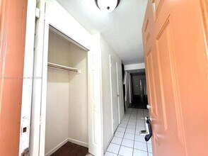 4094 Sierra Terrace in Sunrise, FL - Building Photo - Building Photo