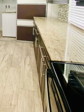 7452 SW 12th St in Miami, FL - Building Photo - Building Photo