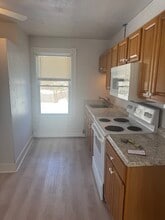 75 North St, Unit 2 in Shrewsbury, MA - Building Photo - Building Photo