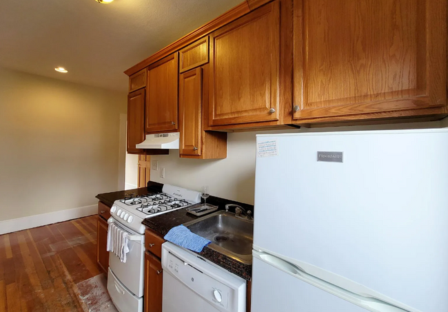 133 Oxford St, Unit 6