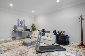 11 Station Pl in Millwood, NY - Building Photo - Building Photo