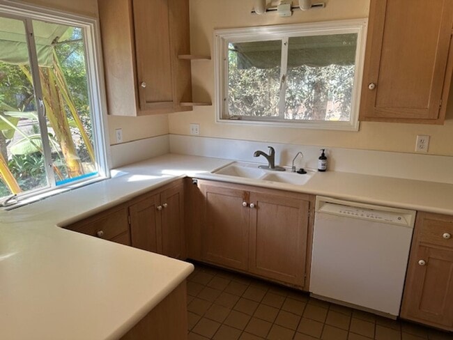 3852 Pueblo Ave in Santa Barbara, CA - Building Photo - Building Photo