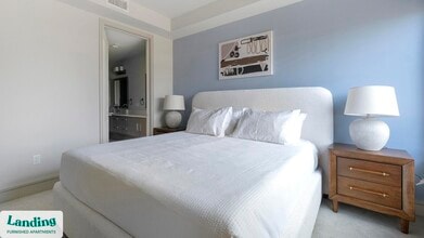 1414 Wood Hollow Dr, Unit 1-329 in Houston, TX - Foto de edificio - Building Photo