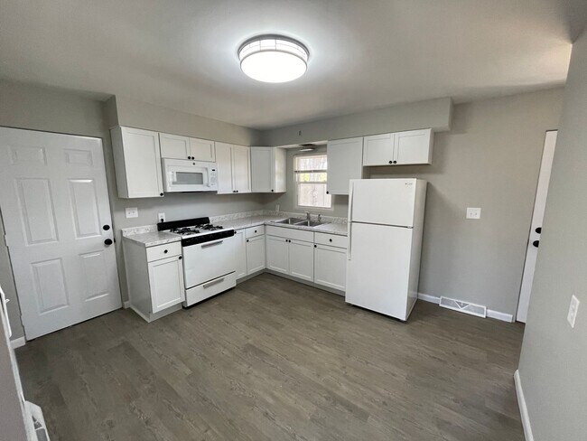 4029 N 375 W-Unit -4029 N. 375 W. in West Lafayette, IN - Building Photo - Building Photo