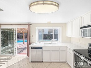 13431 Sawtooth Rd in San Diego, CA - Building Photo - Building Photo