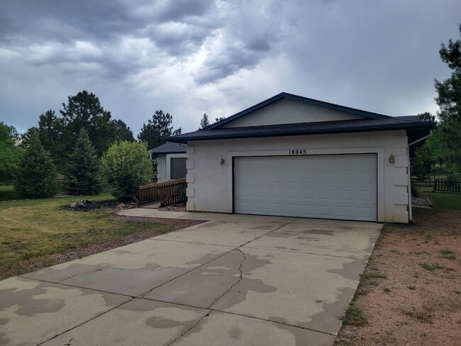 18045 Briarhaven Ct in Monument, CO - Building Photo - Building Photo