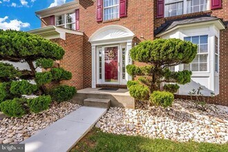 2017 William Franklin Dr in Frederick, MD - Foto de edificio - Building Photo