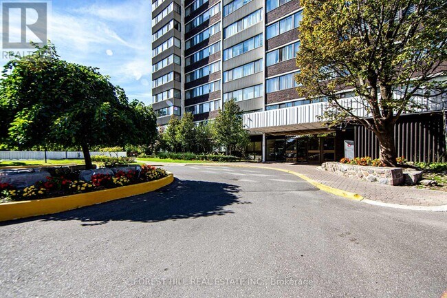 80 Antibes Dr in Toronto, ON - Building Photo - Building Photo