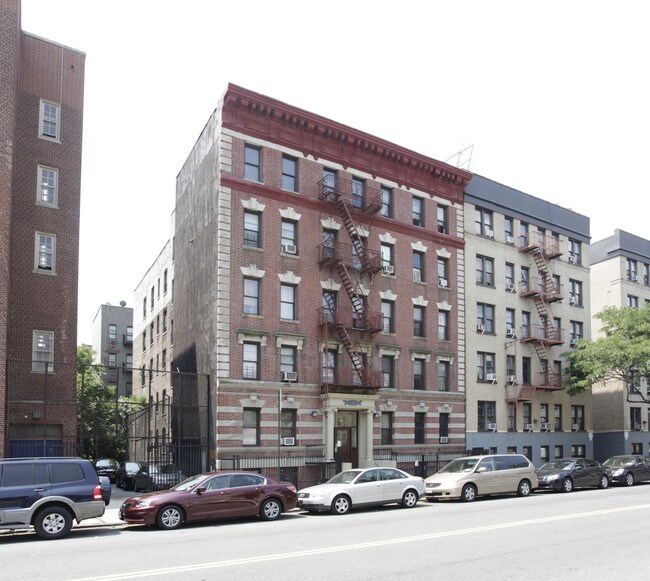 470-472 W 165th St in New York, NY - Building Photo - Building Photo