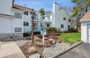 20 Alexandria Way in Basking Ridge, NJ - Building Photo