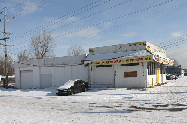 1928 W Ridge Rd in Gary, IN - Building Photo - Building Photo