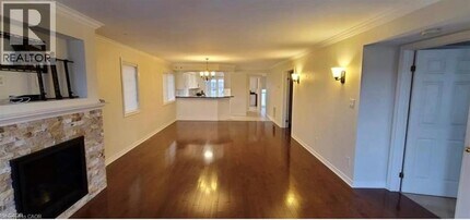 520 Silken Laumann Dr in Newmarket, ON - Building Photo - Building Photo