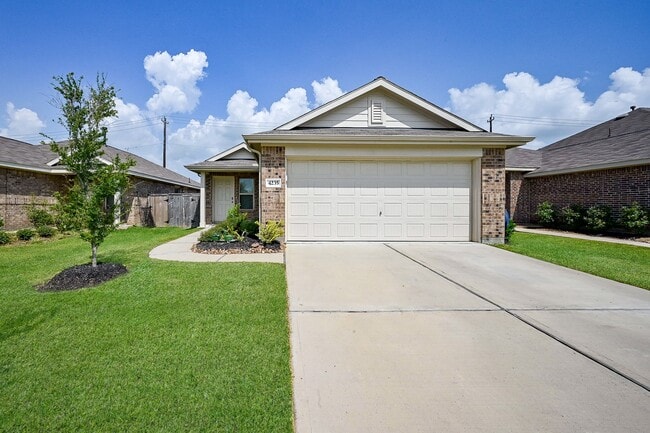 property at 4235 Palmetto Grv Ln
